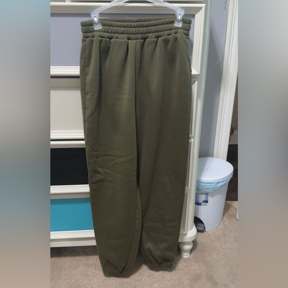 Women’s Olive Green Sweatpants